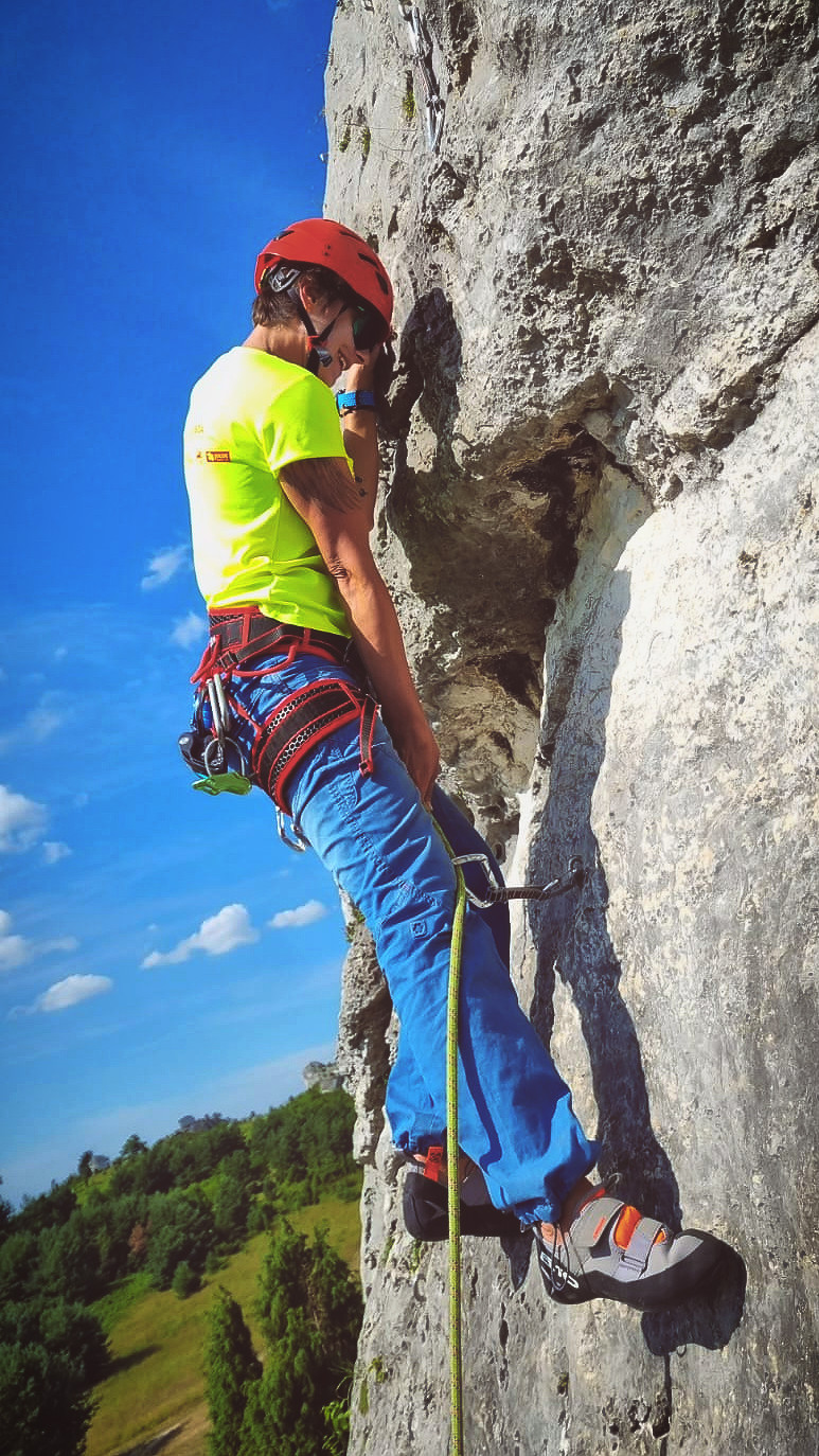 Wspinaczka skałkowa dla początkujących – pierwsze przejścia dróg