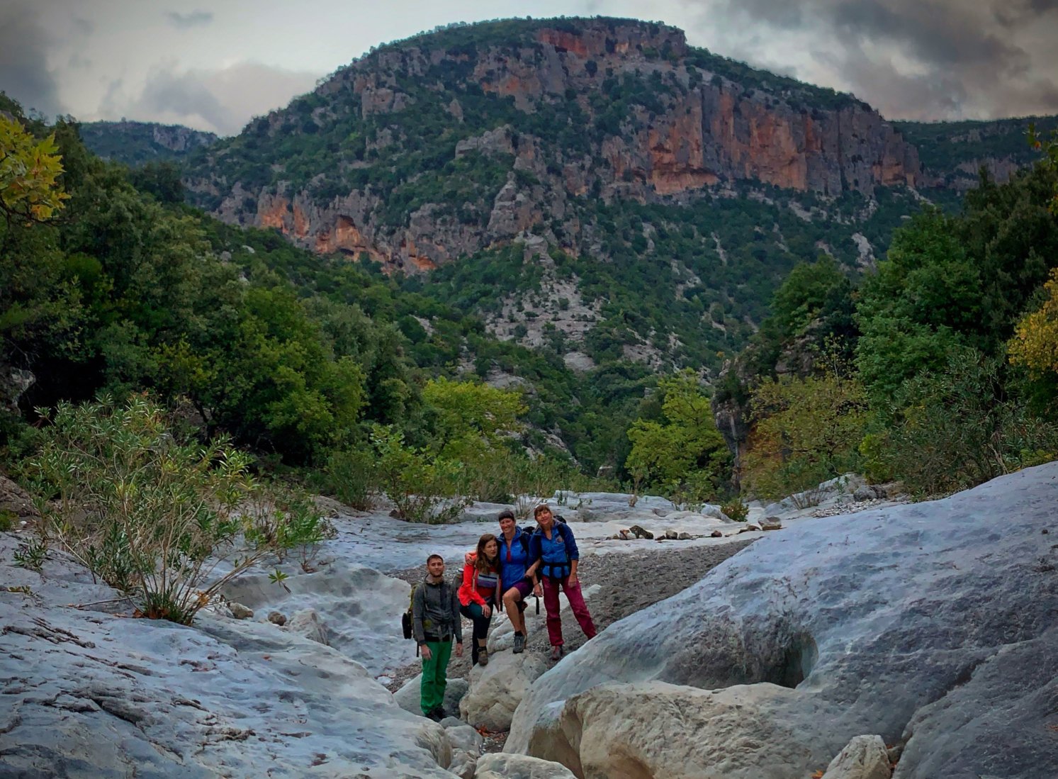 Kurs wspinaczkowy w skałach – technika poruszania się po drodze